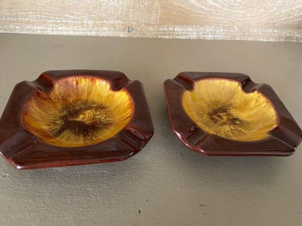 Blue Mountain Pottery ashtrays Harvest Gold set BMP close