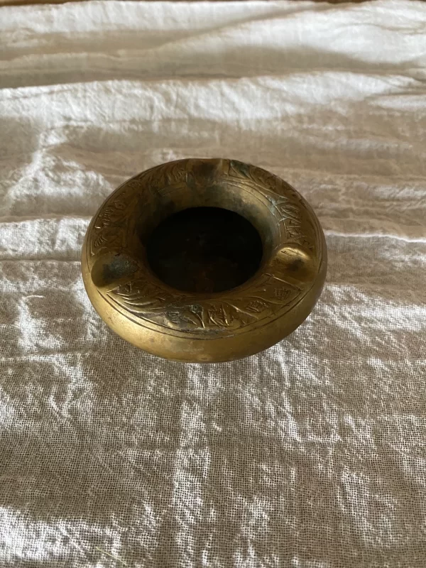 Brass ashtray vintage top view 2