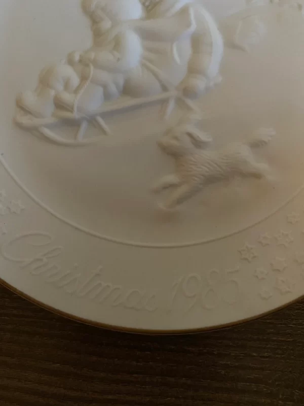 Avon Christmas plate 1985 close of date