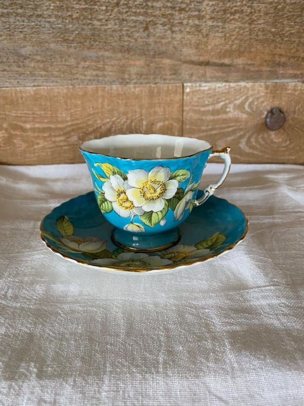 Aynsley England bone china tea cup 1930s in blue and yellow with flower