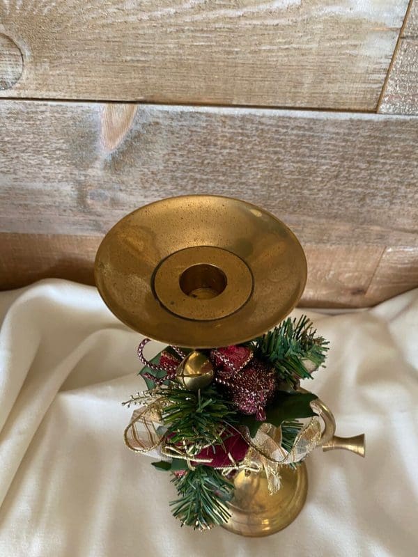 brass French horn candle holder top