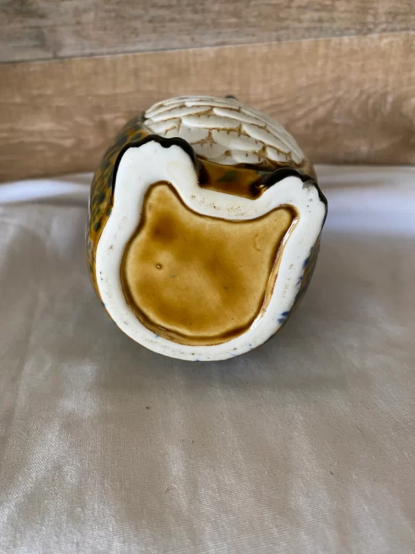 ceramic owl vase bottom