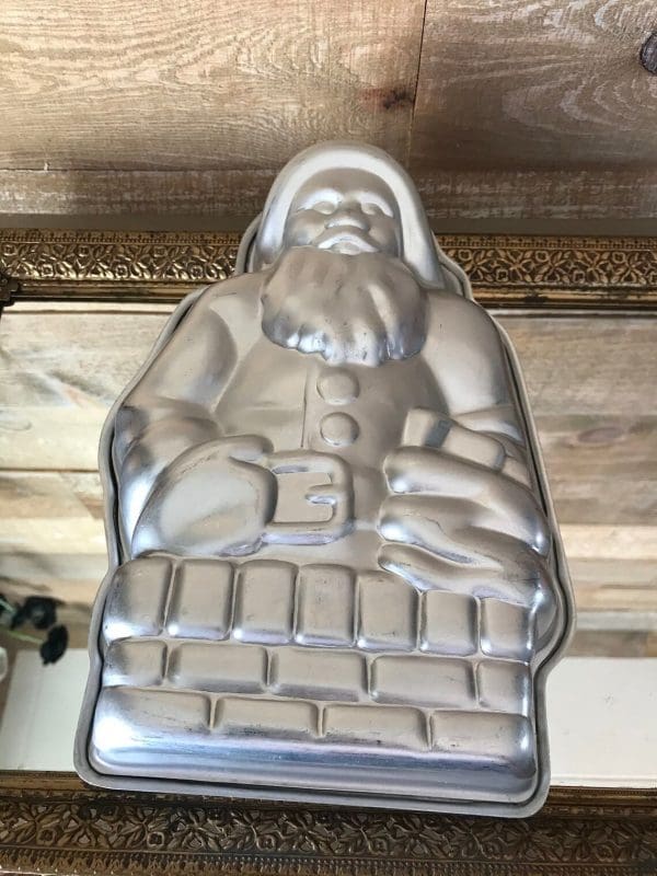 vintage Santa cake pan front