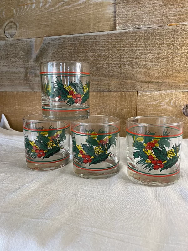 vintage Christmas drinking glasses stacked