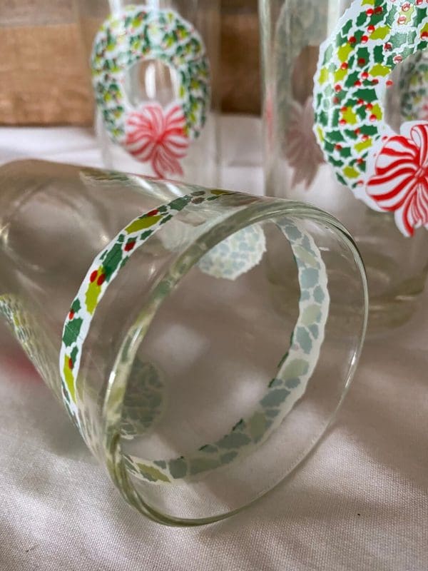 christmas drinking glasses wreath rim