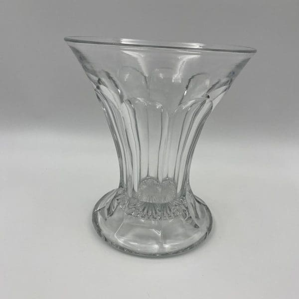 hourglass vase close