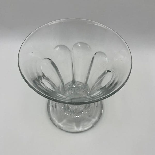 hourglass vase top