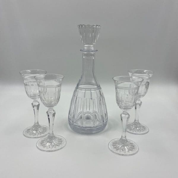 vintage crystal decanter set clear cut crystal decanter and four matching glasses