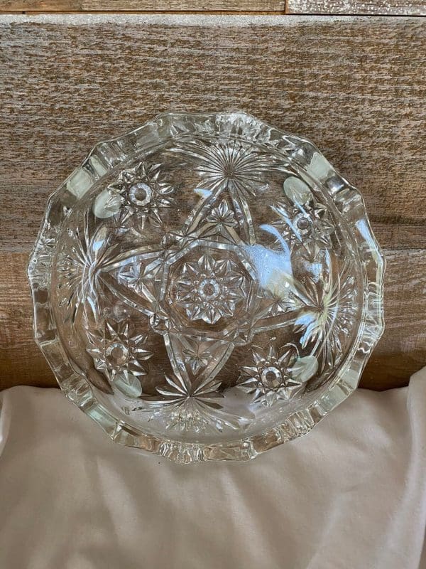 Vintage round glass ashtray 2