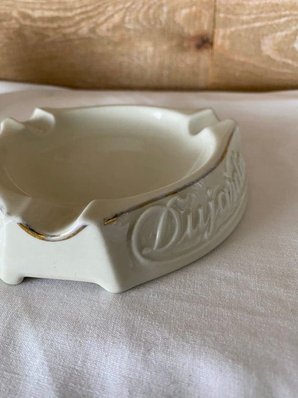 Vintage Dujardin ashtray white cream three