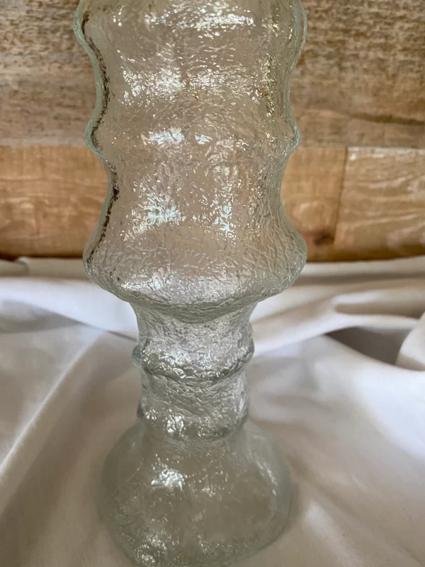 clear crackle glass vase close