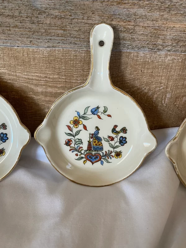 Porcelain Frying Pan Ashtray Set of Three single