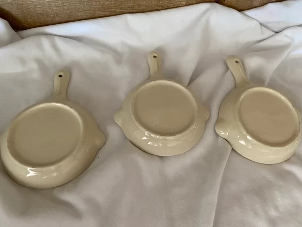 Porcelain Frying Pan Ashtray Set of Three showing bottoms