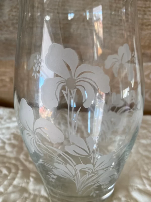 vintage frosted glass vase flowers