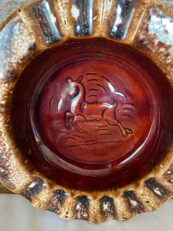 Hull Pottery ashtray USA top view showing deer design