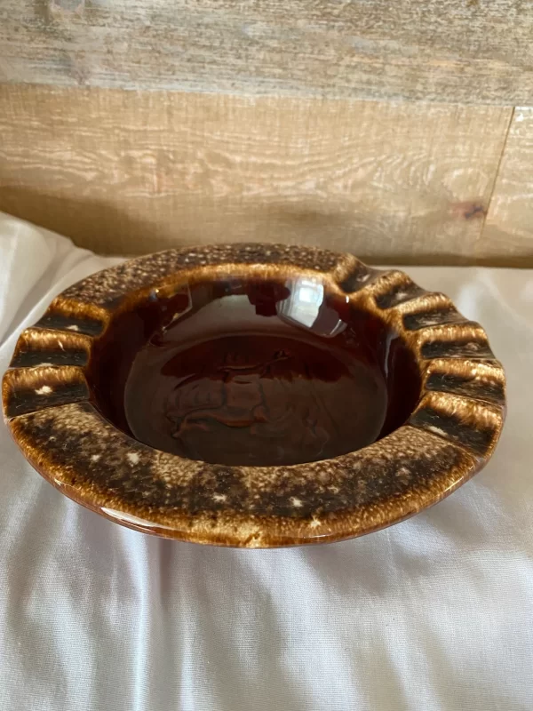 Hull Pottery ashtray USA normal view