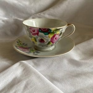 Occupied Japan tea cups floral roses gold trim