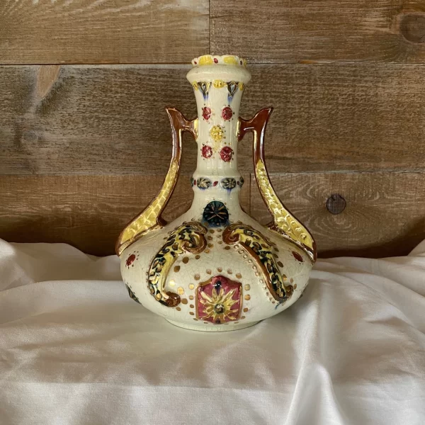 vintage majolica vase front