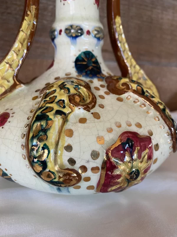 vintage majolica vase crazing