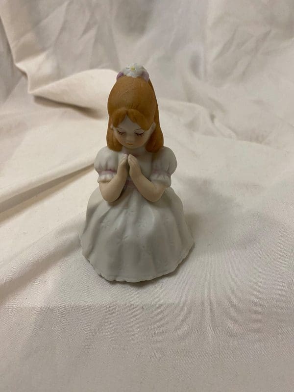 first communion figurines girl praying