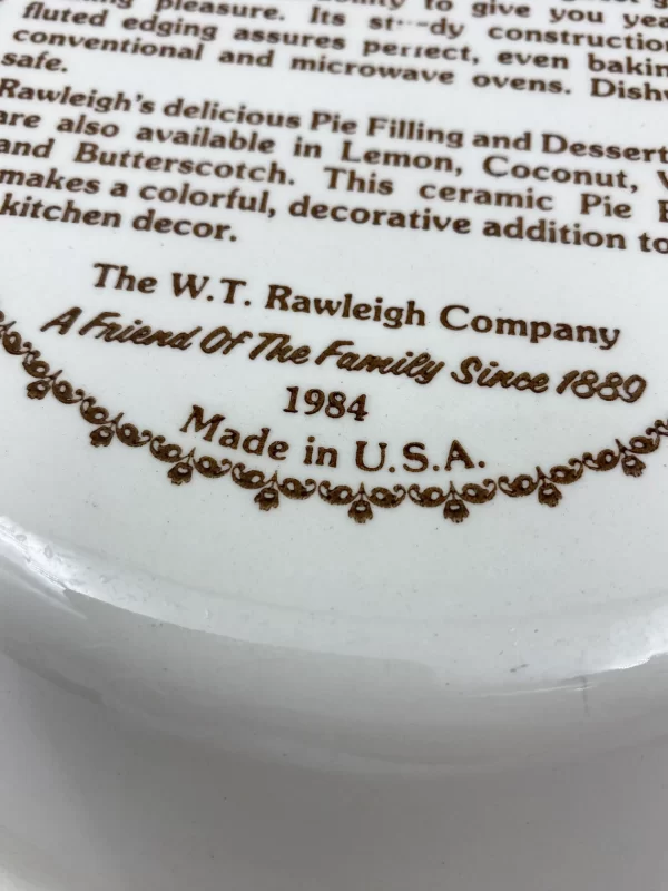 pie dish with recipe inside 1984 made in U.S.A.