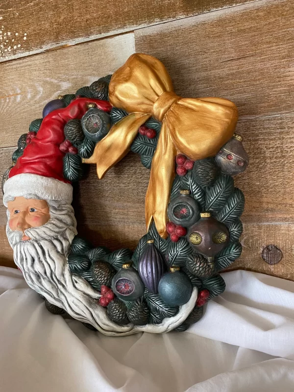 vintage Santa wreath side view