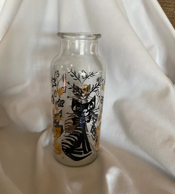 vintage cat vase front