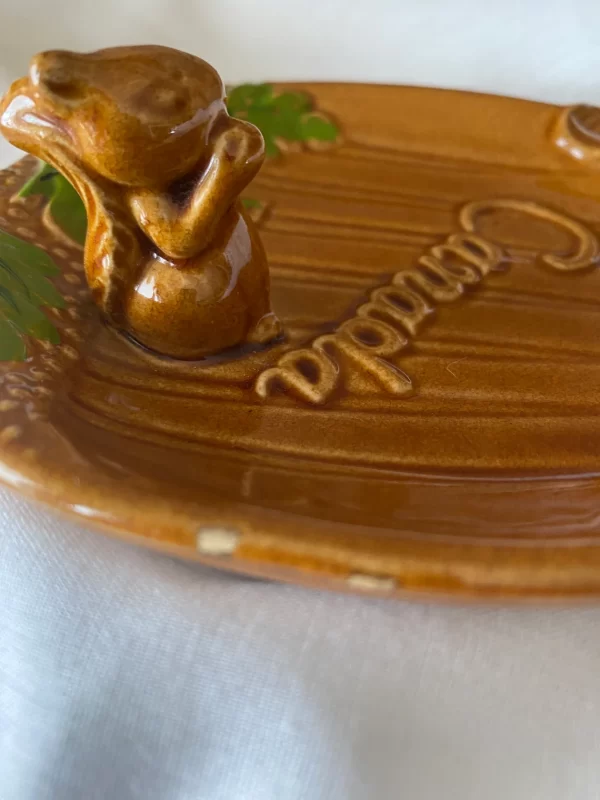 Squirrel ashtray vintage 1950s Canadiana closeup 2