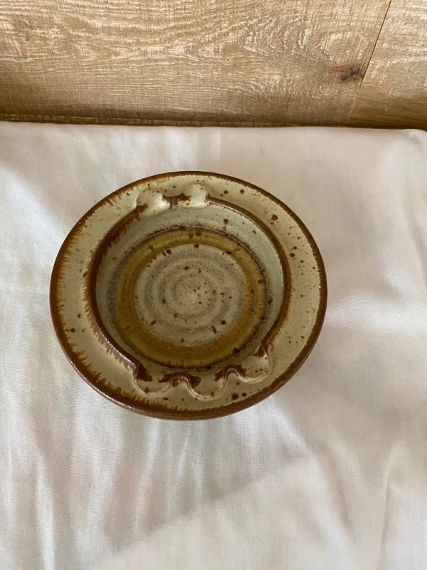 Vintage pottery ashtray signed Owens 1978 brown and beige top view 2