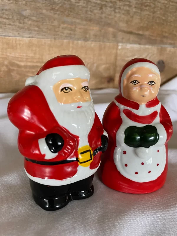 Vintage Christmas salt and pepper shakers Santa Claus and Mrs. Claus close