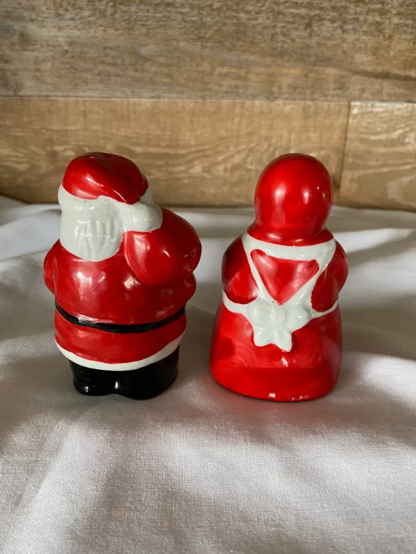 Vintage Christmas salt and pepper shakers Santa Claus and Mrs. Claus back