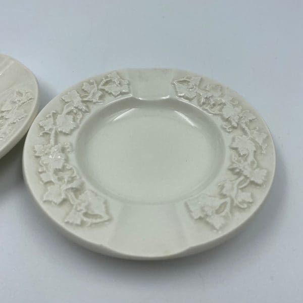 Wedgwood ashtray 1960s vintage ivory porcelain side