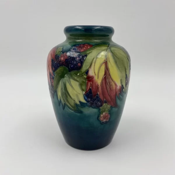 moorcroft pottery William Moorcroft beautiful detailed work