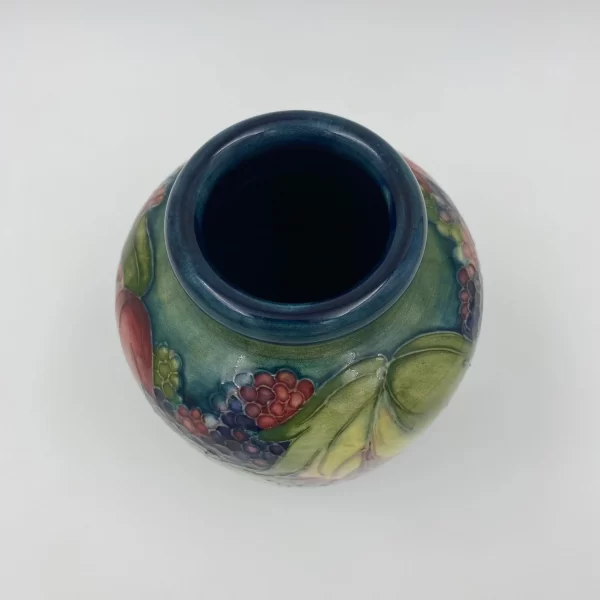 moorcroft pottery William Moorcroft vase top