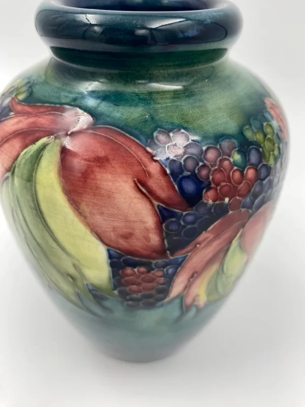 moorcroft pottery William Moorcroft close showing attention to detail