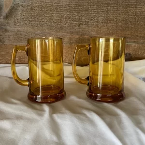 glass beer mugs amber clear front handles on left