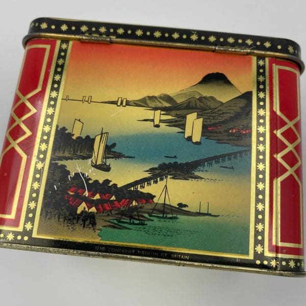 Japanese tea tin scuff on backside