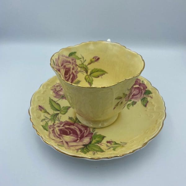 Aynsley cabbage rose yellow background gold trim