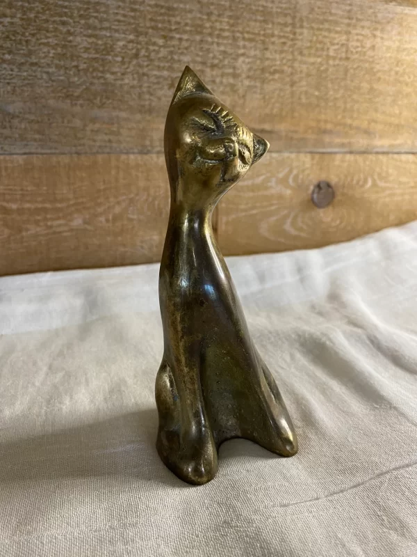 vintage brass cat right side facing