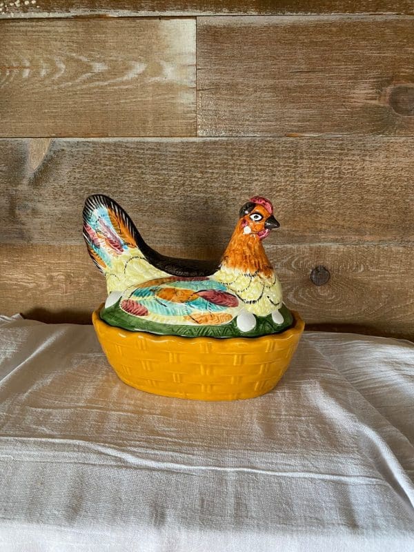 chicken egg holder Hen Chicken On Nest ceramic hand painted side