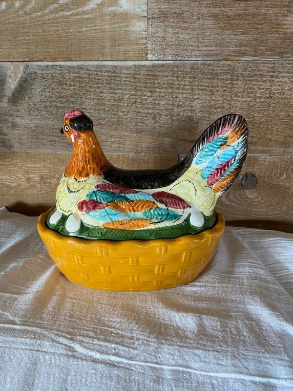 chicken egg holder Hen Chicken On Nest ceramic hand painted back