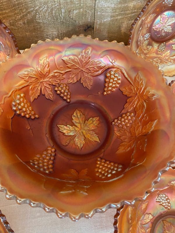 carnival glass grape bowls Dugan