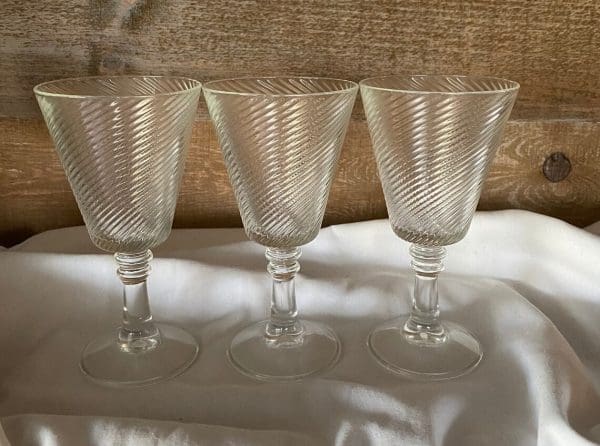 Italian wine glasses trio