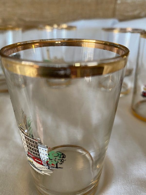 London landmark drink glasses close of gold trim