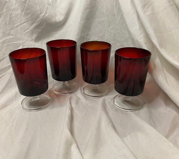 Arcoroc France glasses set of four goblets front