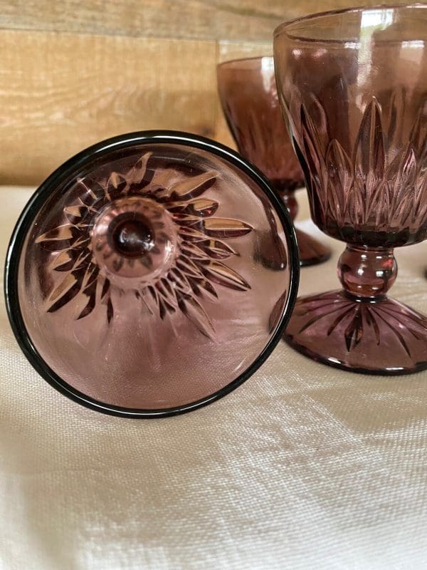 vintage Hazel Atlas glasses Moroccan Amethyst Wine Glass Set of Four close showing inside of glass