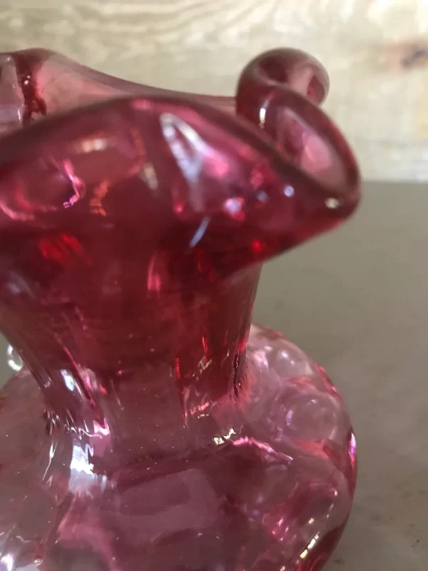 pink glass creamer close