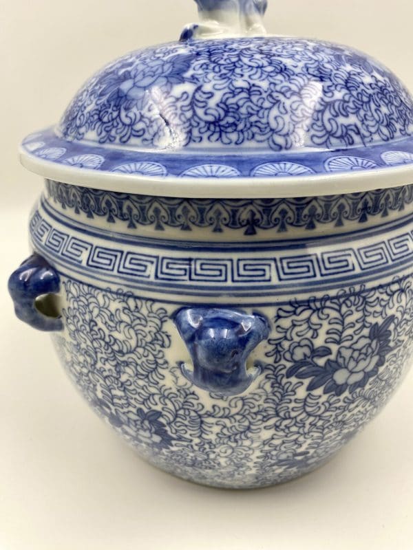 Chinoiserie ginger jar side close