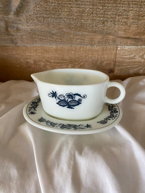 Pyrex Old Town Blue gravy boat left side