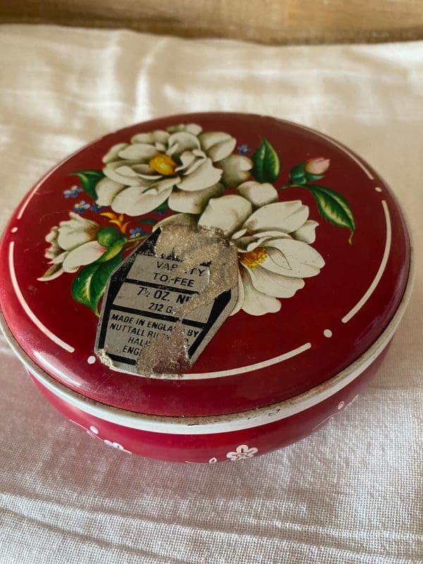 Riley brothers toffee tin pink with white flower